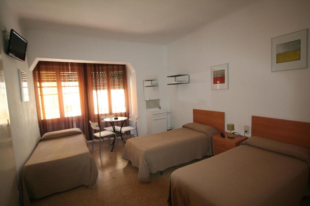 Hostal Juventus Portbou Phòng bức ảnh