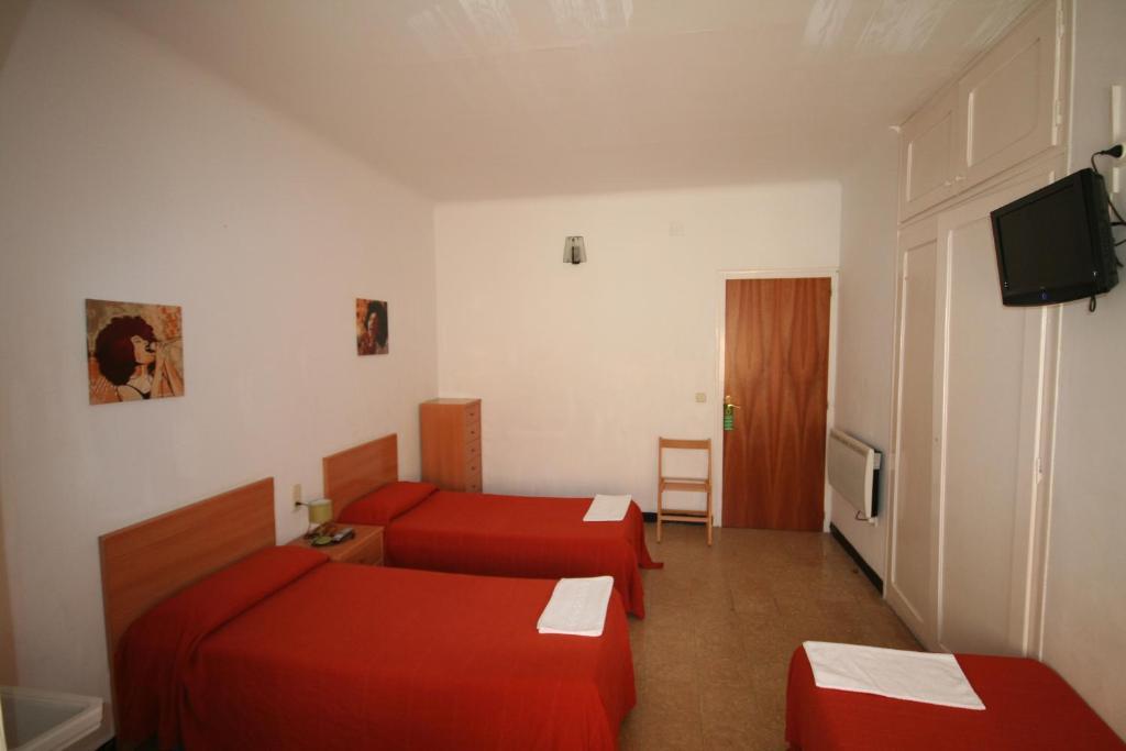 Hostal Juventus Portbou Phòng bức ảnh
