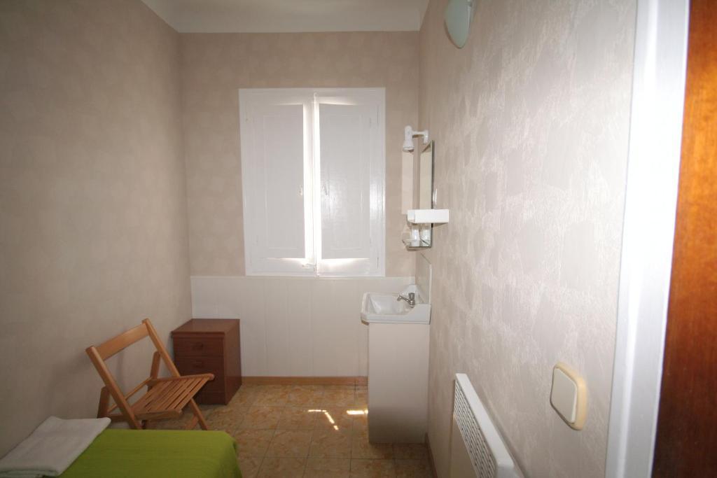 Hostal Juventus Portbou Phòng bức ảnh