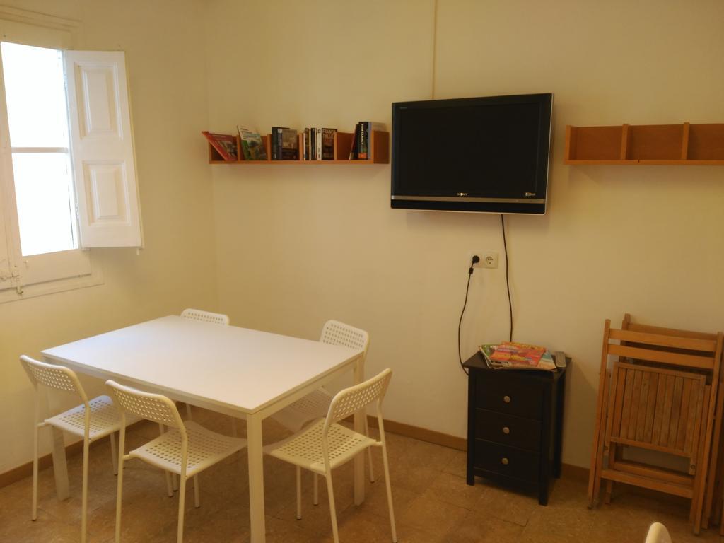Hostal Juventus Portbou Ngoại thất bức ảnh