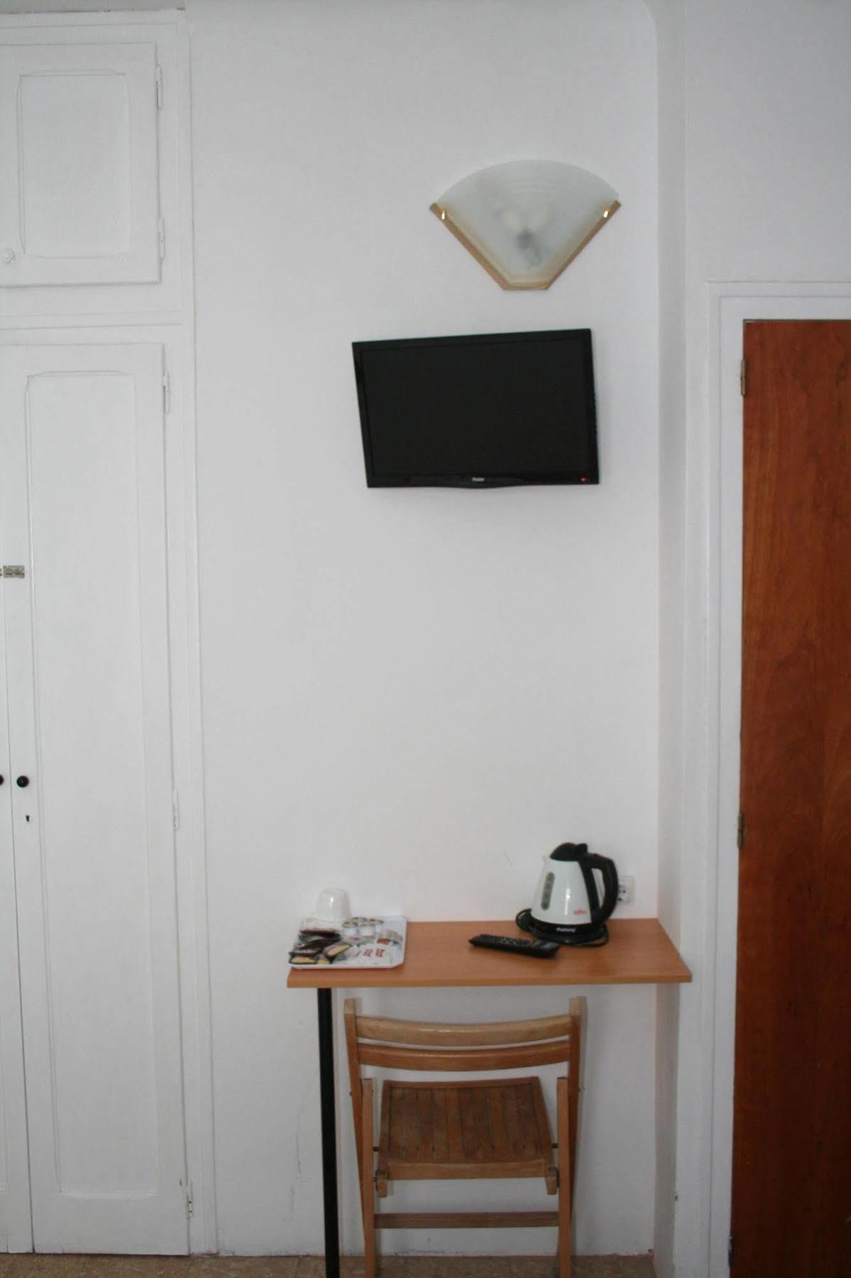 Hostal Juventus Portbou Ngoại thất bức ảnh